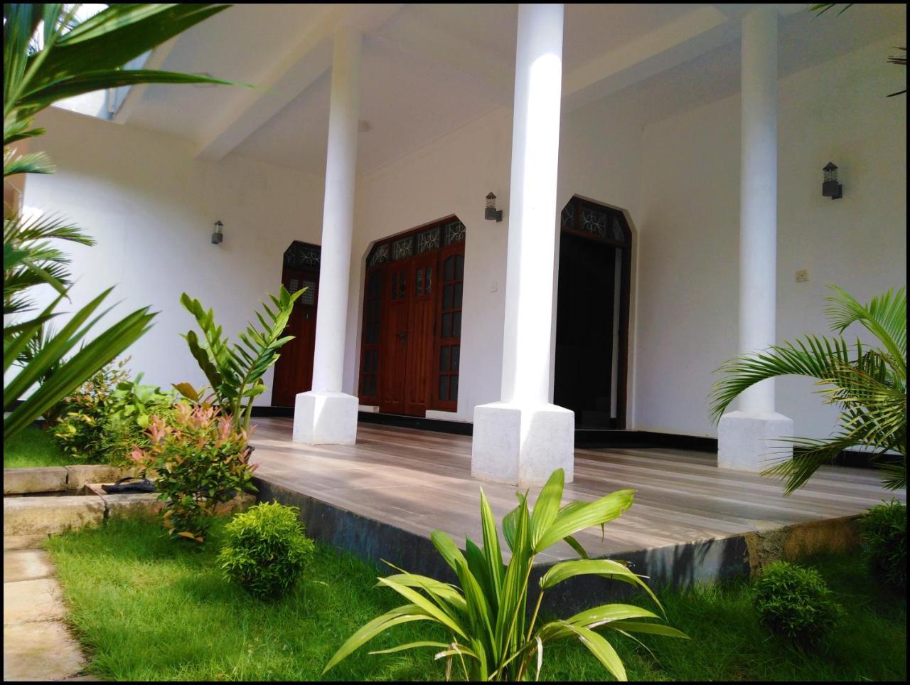 Silver Sand Villa Дамбула Екстериор снимка